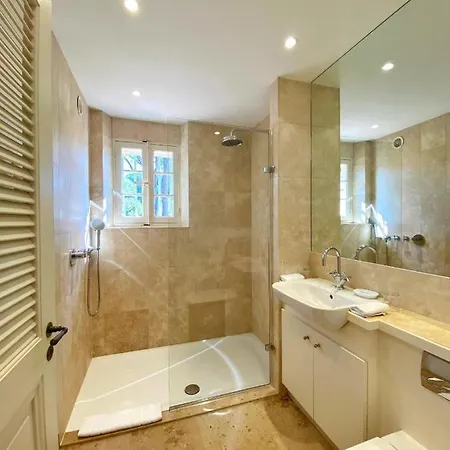 Pinede Villa